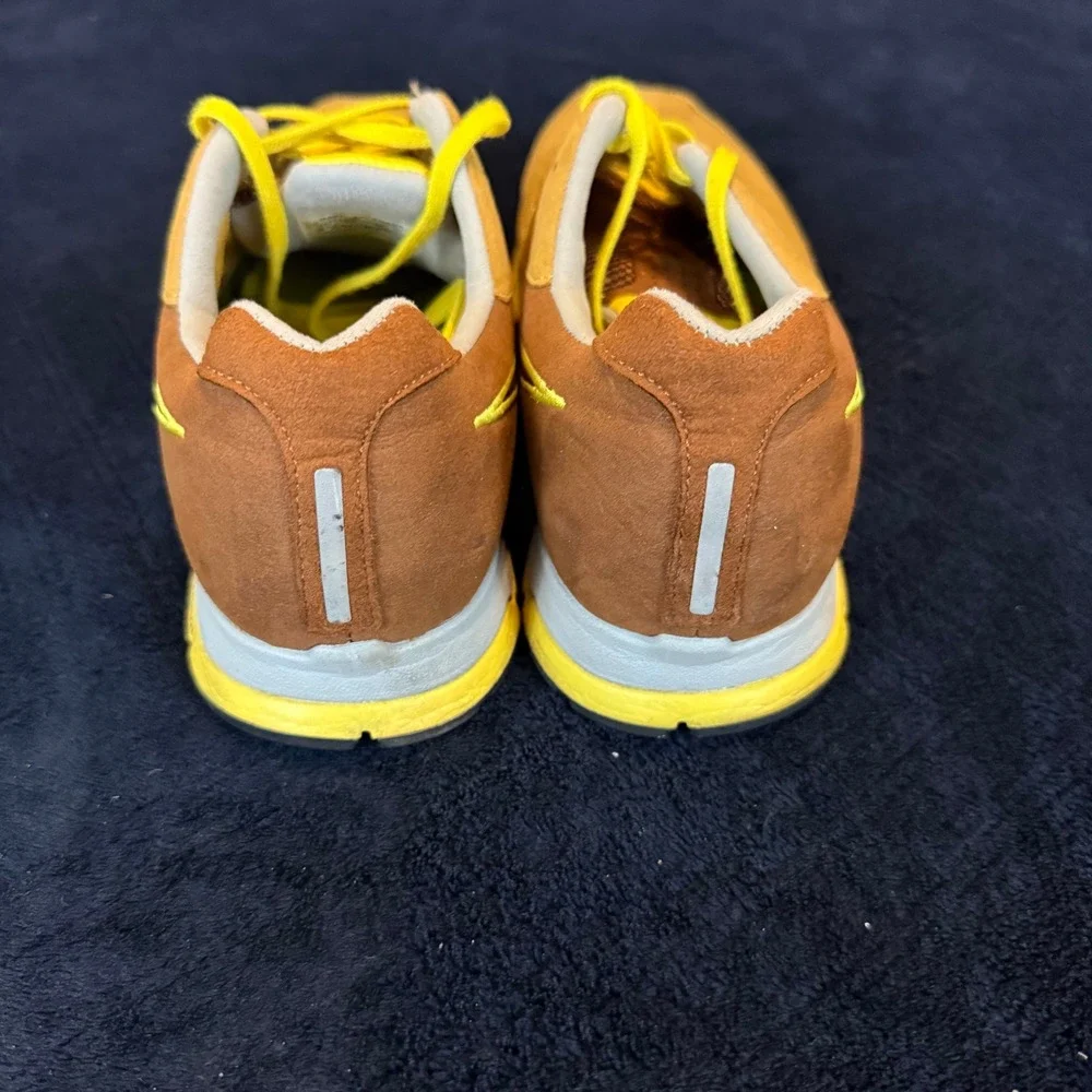 Nike Zoom Moire Mens Wheat Gold Team Red Running Shoes 316801-761‎ Size 9.5